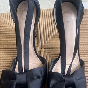 Elegant Black Women's Shoes with Bow by Mi